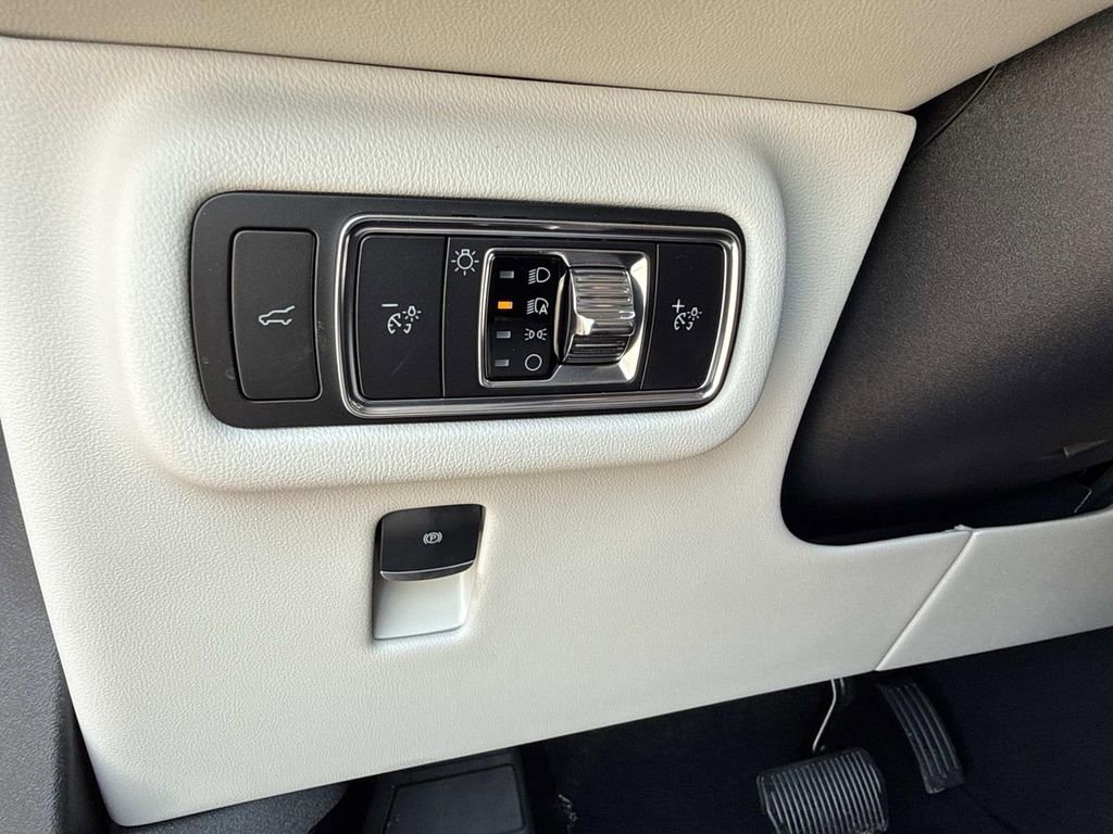 New 2026 Lincoln Nautilus Premier w/ Equipment Group 102A image 32