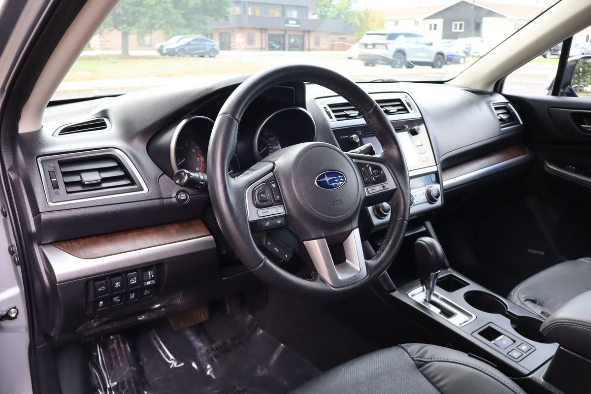 Used 2017 Subaru Outback 3.6R Limited AWD/4WD image 15