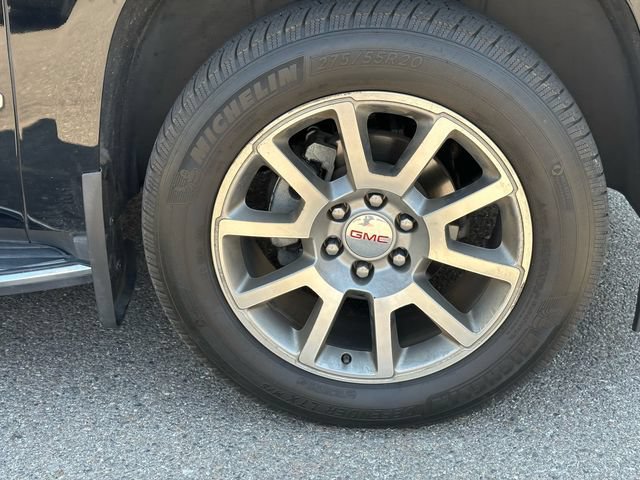 Used 2018 GMC Yukon Denali w/ Open Road Package AWD/4WD image 15