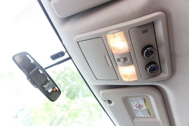 Used 2016 Nissan NV 3500 SL RWD image 28