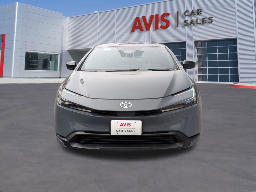Used 2025 Toyota Prius LE image 10