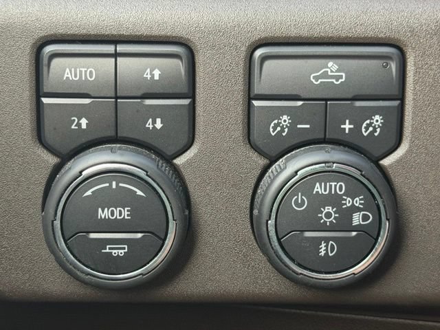 Used 2023 Chevrolet Silverado 1500 RST AWD/4WD image 17