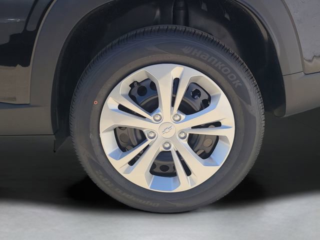New 2026 Chevrolet Trax LS FWD image 30