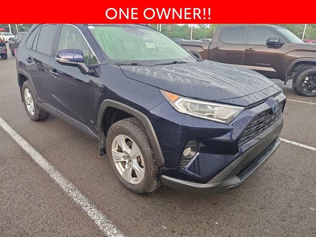 Used 2019 Toyota RAV4 XLE w/ Convenience Package AWD/4WD image 3