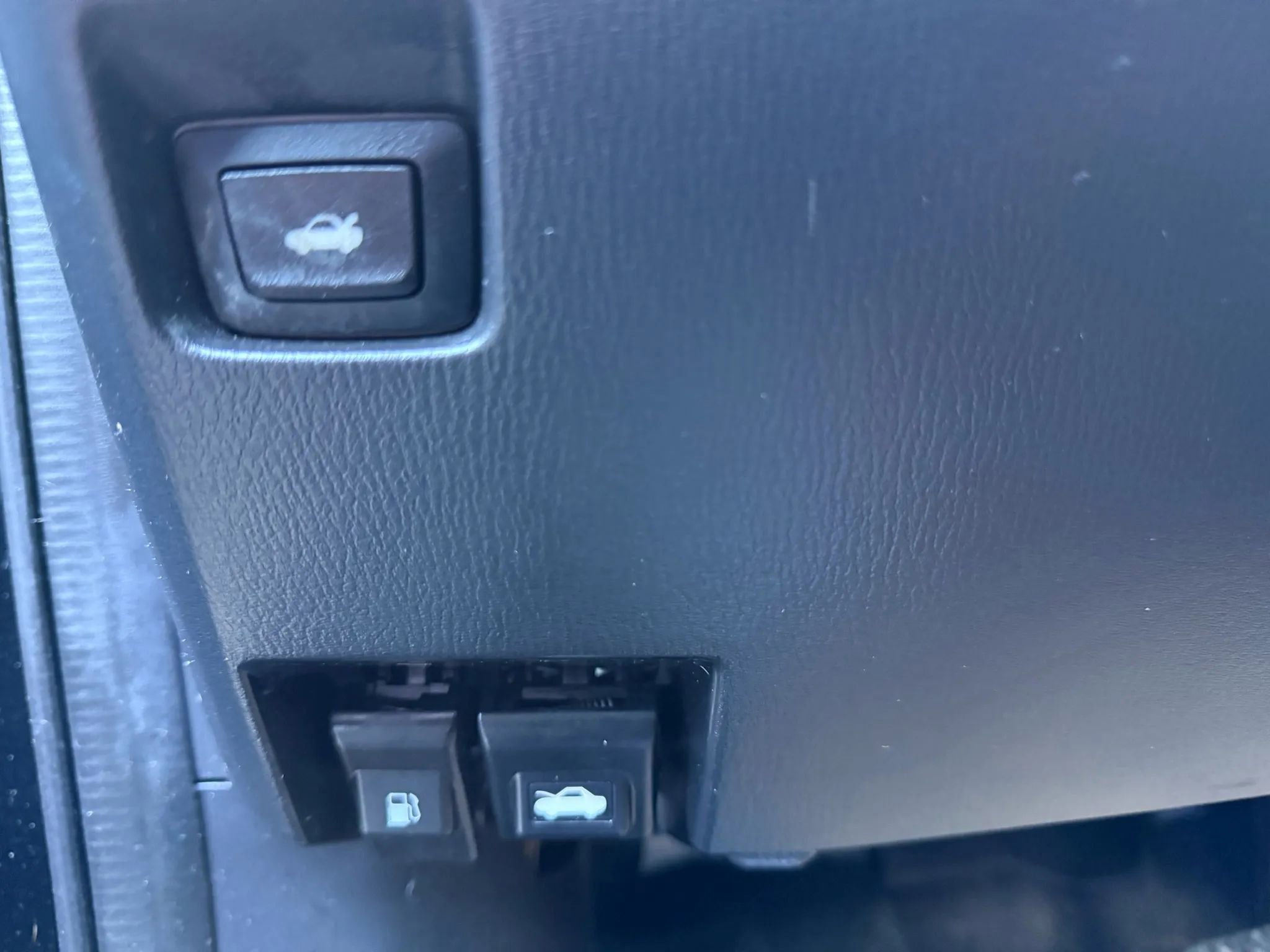 Used 2015 MAZDA MAZDA3 s Touring image 28