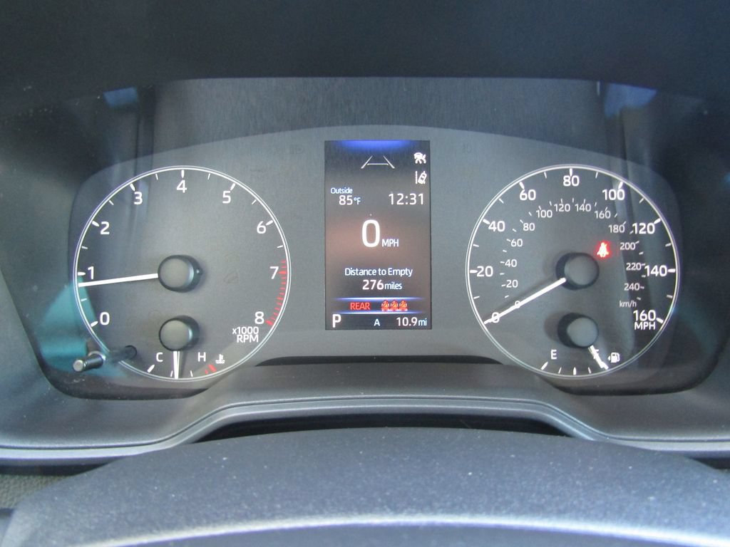 Used 2025 Toyota Corolla LE FWD image 18