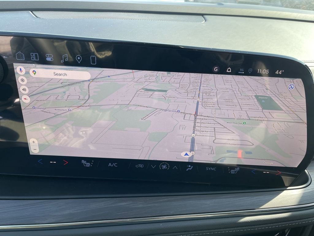 New 2026 Chevrolet Suburban LT w/ Comfort Package AWD/4WD image 18