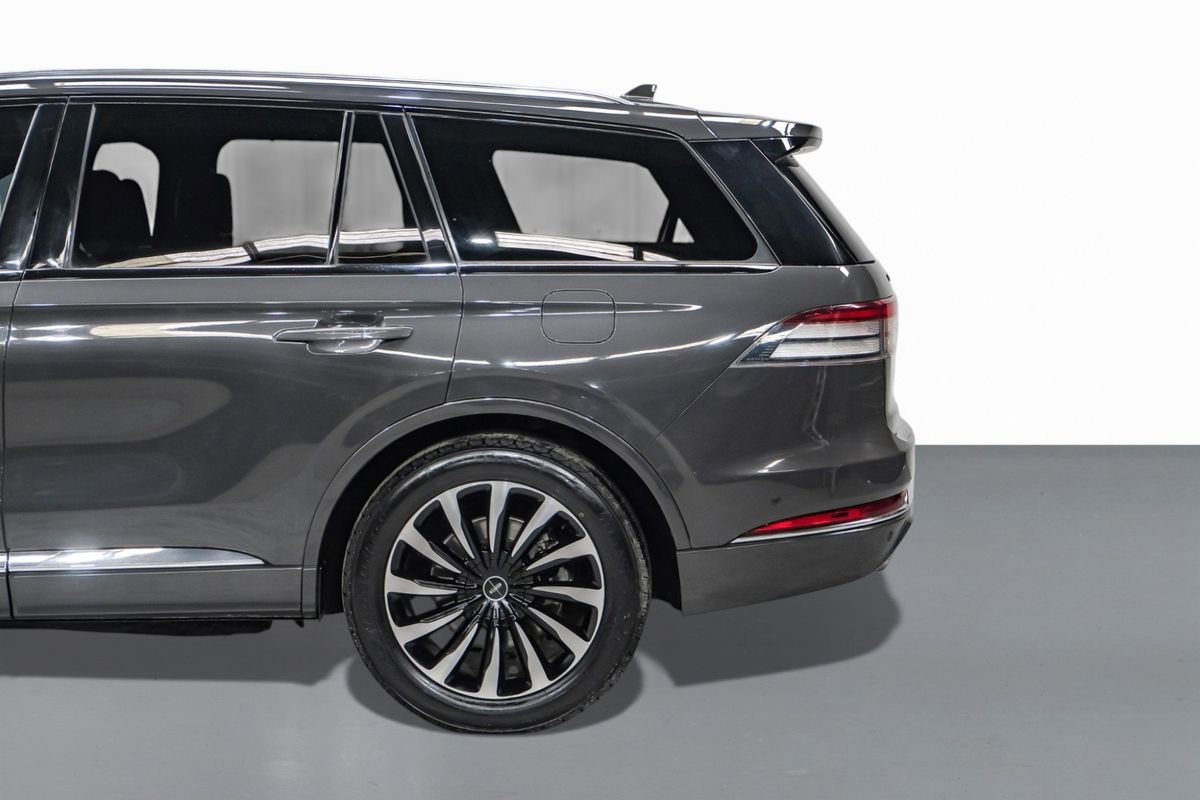 Used 2020 Lincoln Aviator Black Label Grand Touring w/ Class IV Trailer Tow Package image 11