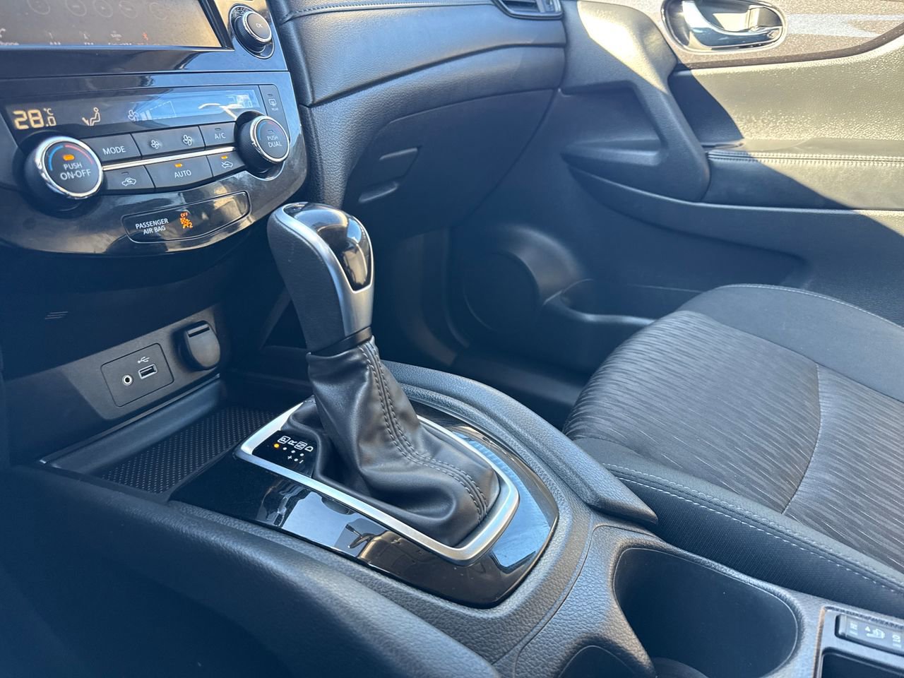 Used 2020 Nissan Rogue SL image 20