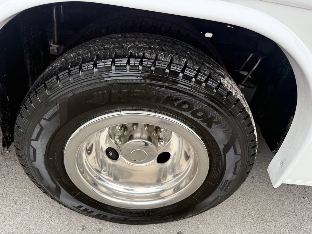 Used 2023 Ford E-450 and Econoline 450 Super Duty w/ Motorhome Prep Package RWD image 14