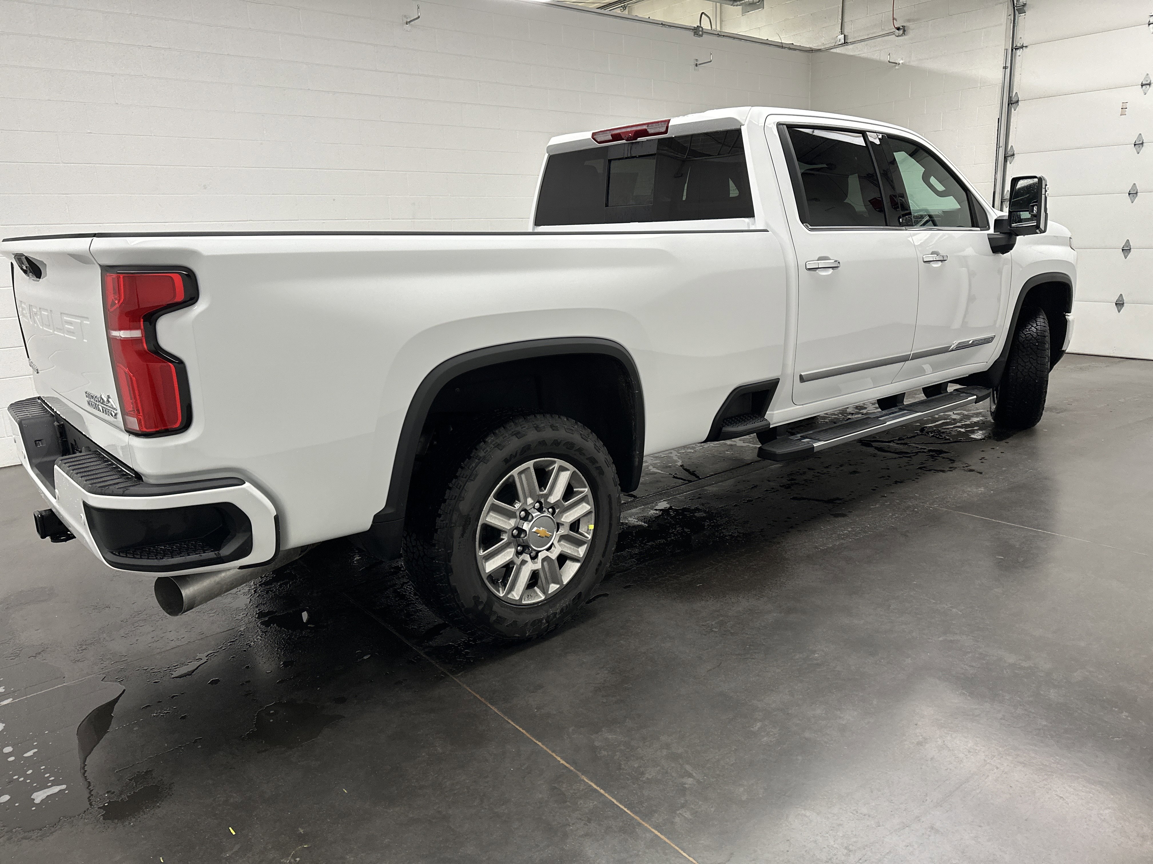 New 2026 Chevrolet Silverado 3500 High Country w/ Technology Package image 11