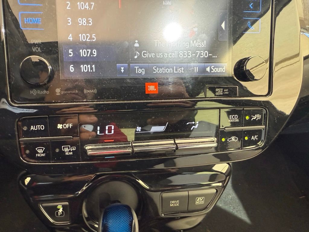Used 2017 Toyota Prius Four w/ Advanced Technology Package FWD image 21