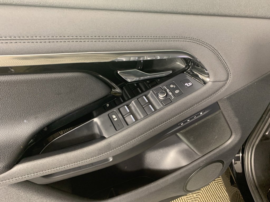 Used 2020 Land Rover Range Rover Evoque SE image 15