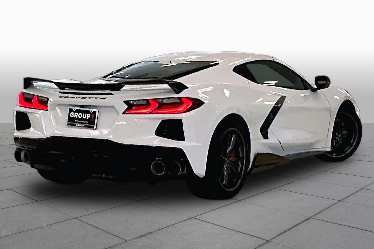 Used 2021 Chevrolet Corvette Stingray Preferred Cpe w/ Z51 Performance Package RWD image 11