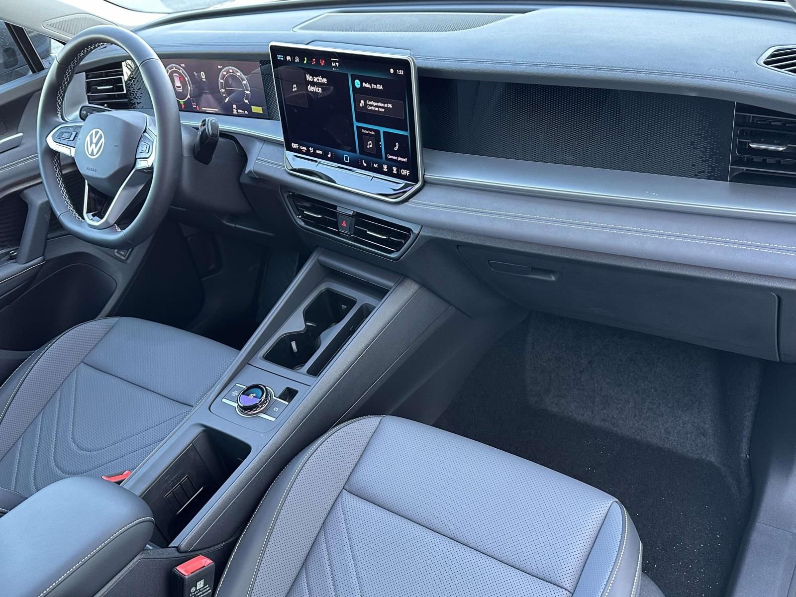 New 2026 Volkswagen Tiguan SE image 12