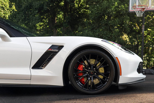 Used 2016 Chevrolet Corvette Z06 w/ 2LZ Preferred Equipment Group RWD image 11
