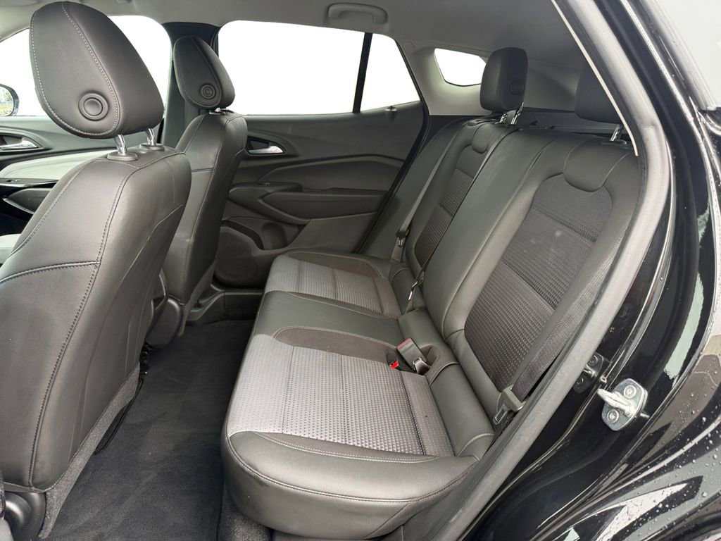 Certified 2024 Chevrolet Trax LT w/ LT Convenience Package image 16