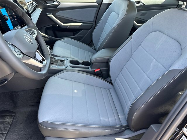 New 2025 Volkswagen Jetta SE image 36