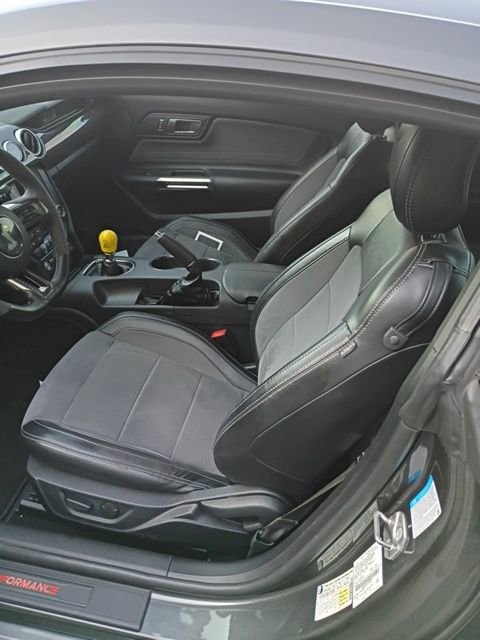 Used 2020 Ford Mustang Shelby GT350 w/ Technology Package image 9