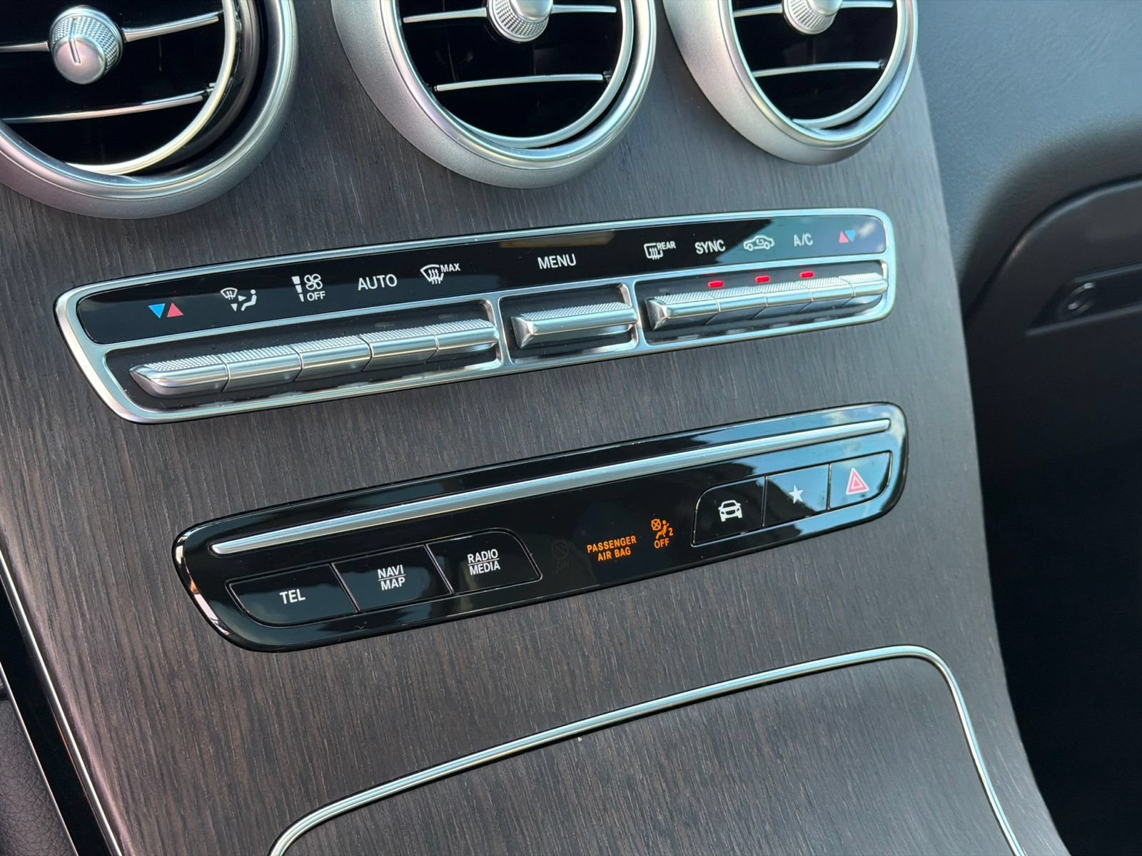 Used 2022 Mercedes-Benz GLC 300 image 25