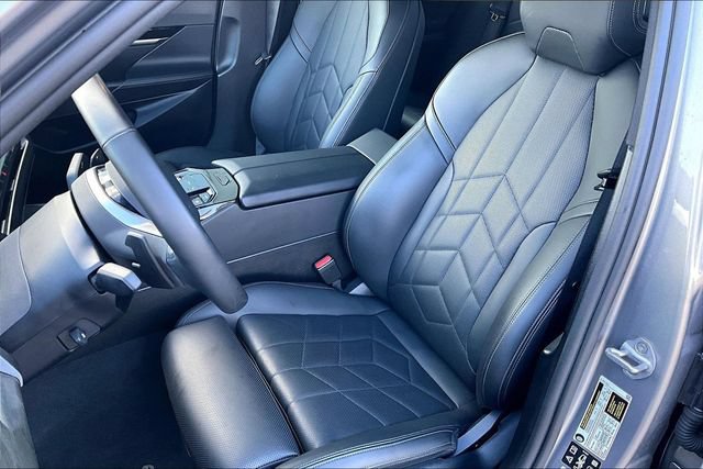 Used 2024 BMW 530i xDrive w/ Premium Package AWD/4WD image 25