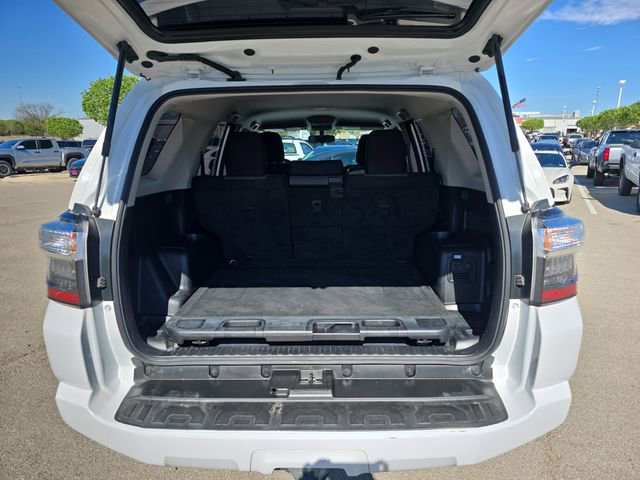 Used 2018 Toyota 4Runner SR5 image 12