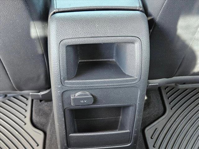 Used 2017 Volkswagen Jetta SE image 16