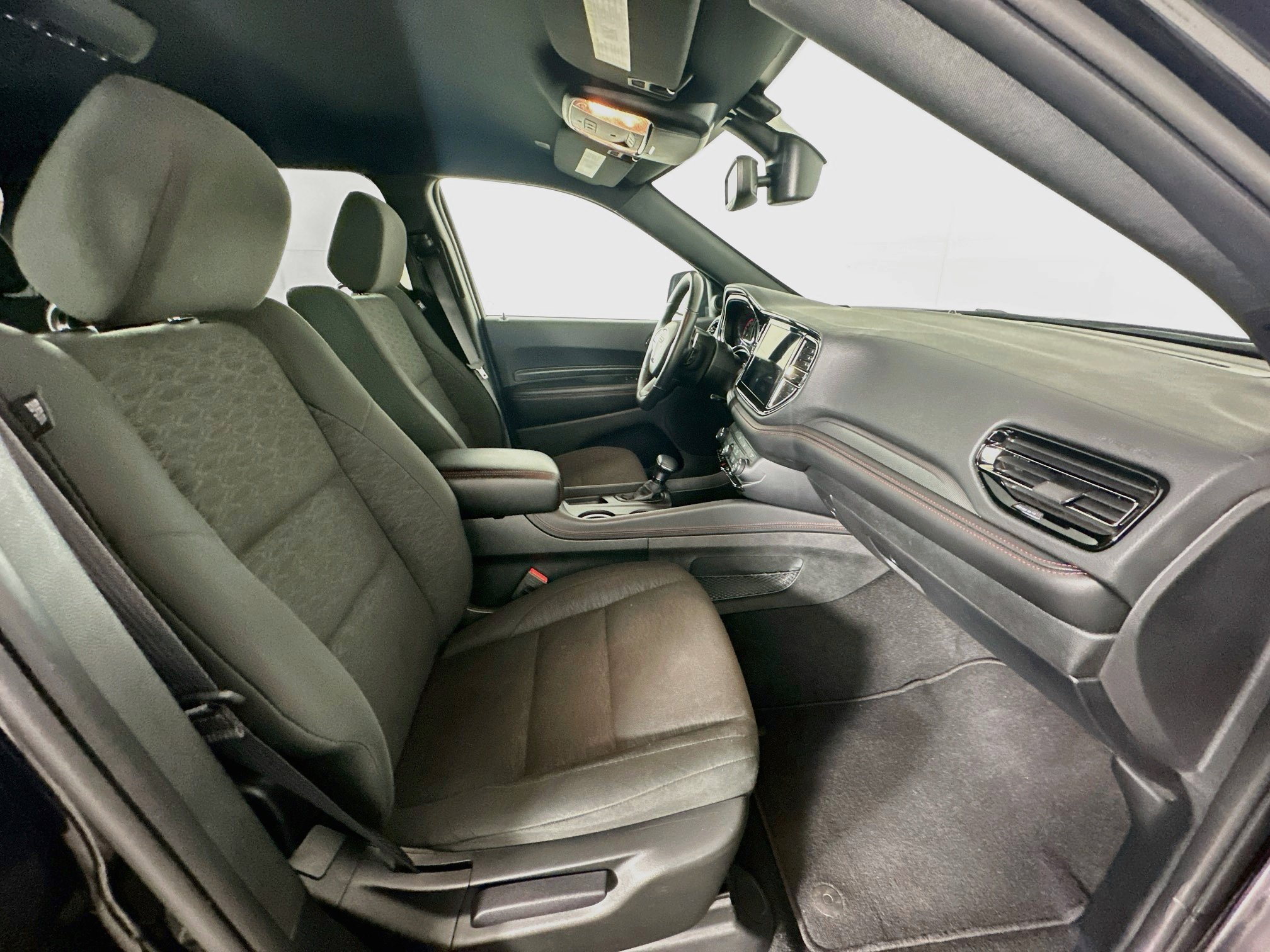 Used 2025 Dodge Durango GT AWD/4WD image 32