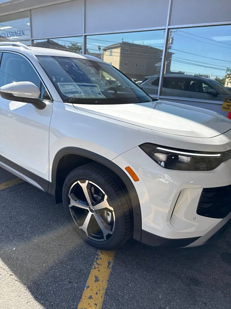 New 2026 Volkswagen Tiguan SE AWD/4WD image 3