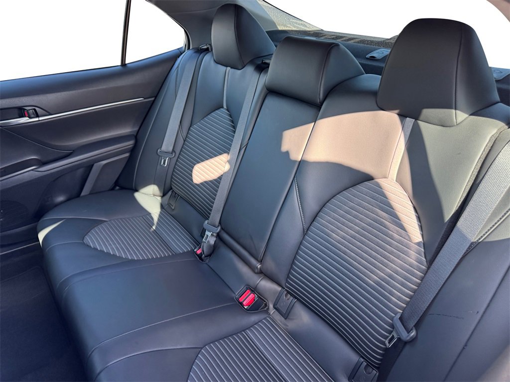 Used 2023 Toyota Camry SE image 13