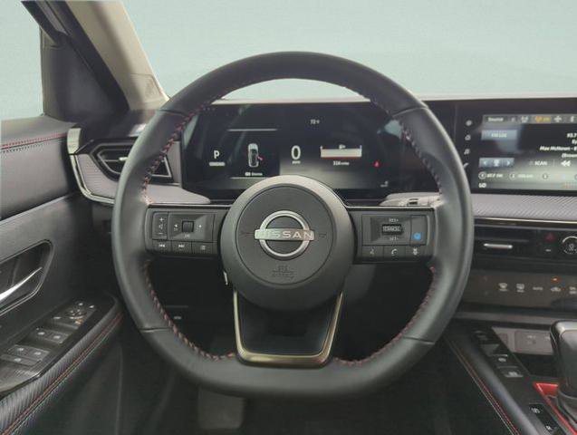 Certified 2025 Nissan Kicks SR image 25