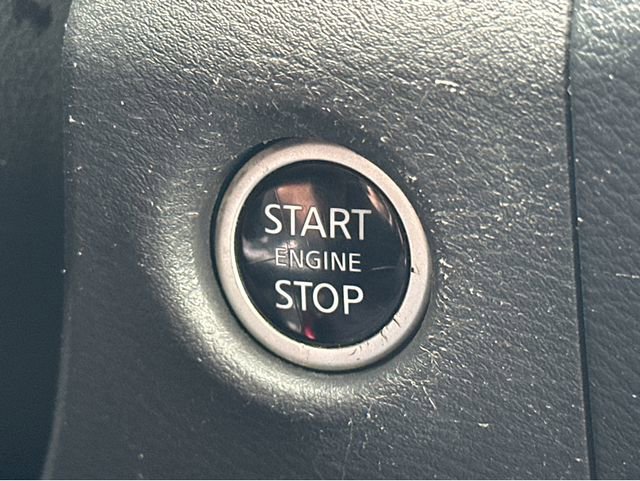 Used 2023 Nissan Frontier SV image 28