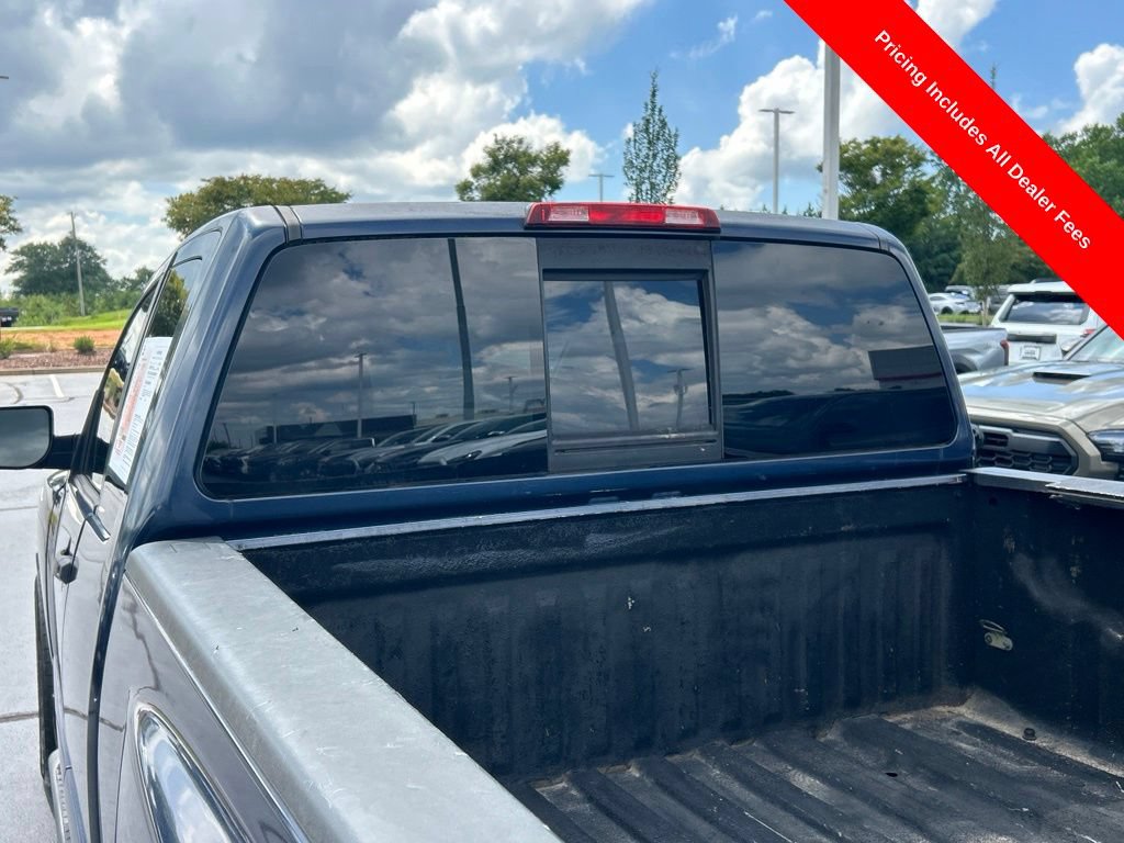 Used 2015 Nissan Titan SV w/ Tow Package RWD image 11
