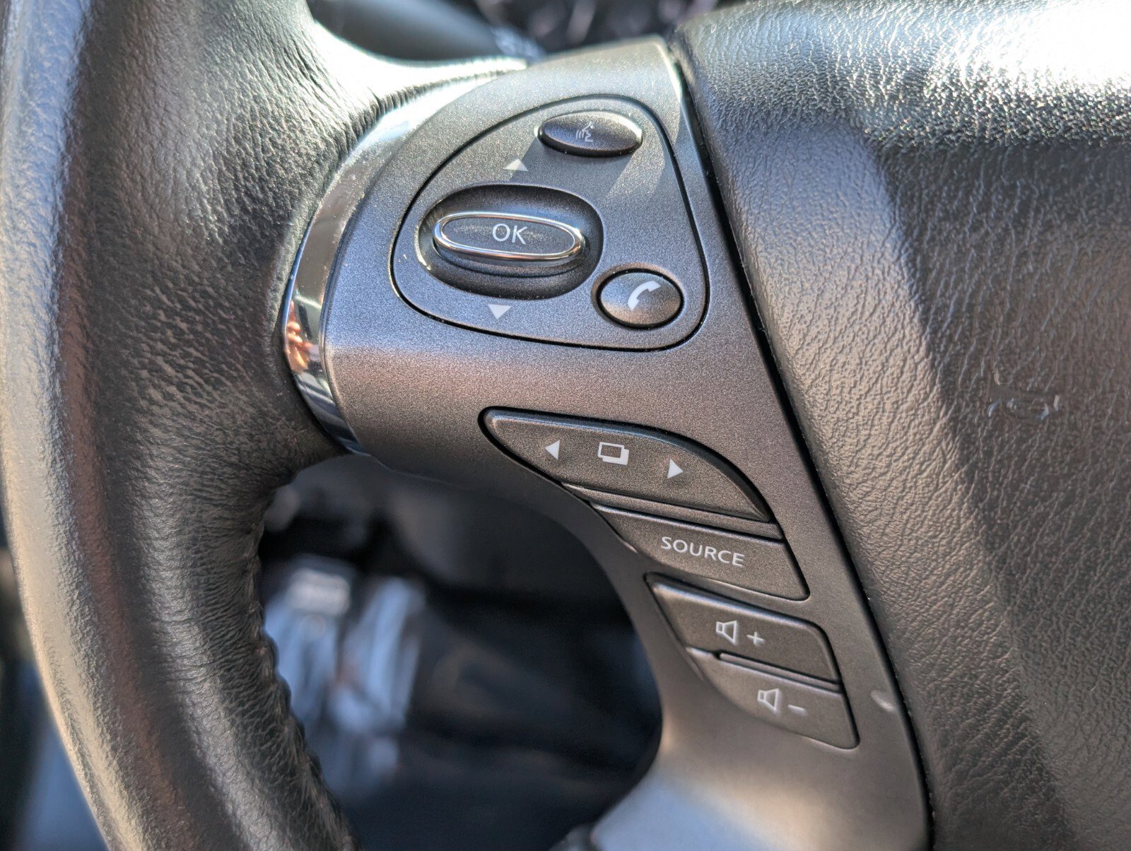 Certified 2020 Nissan Murano SV image 30