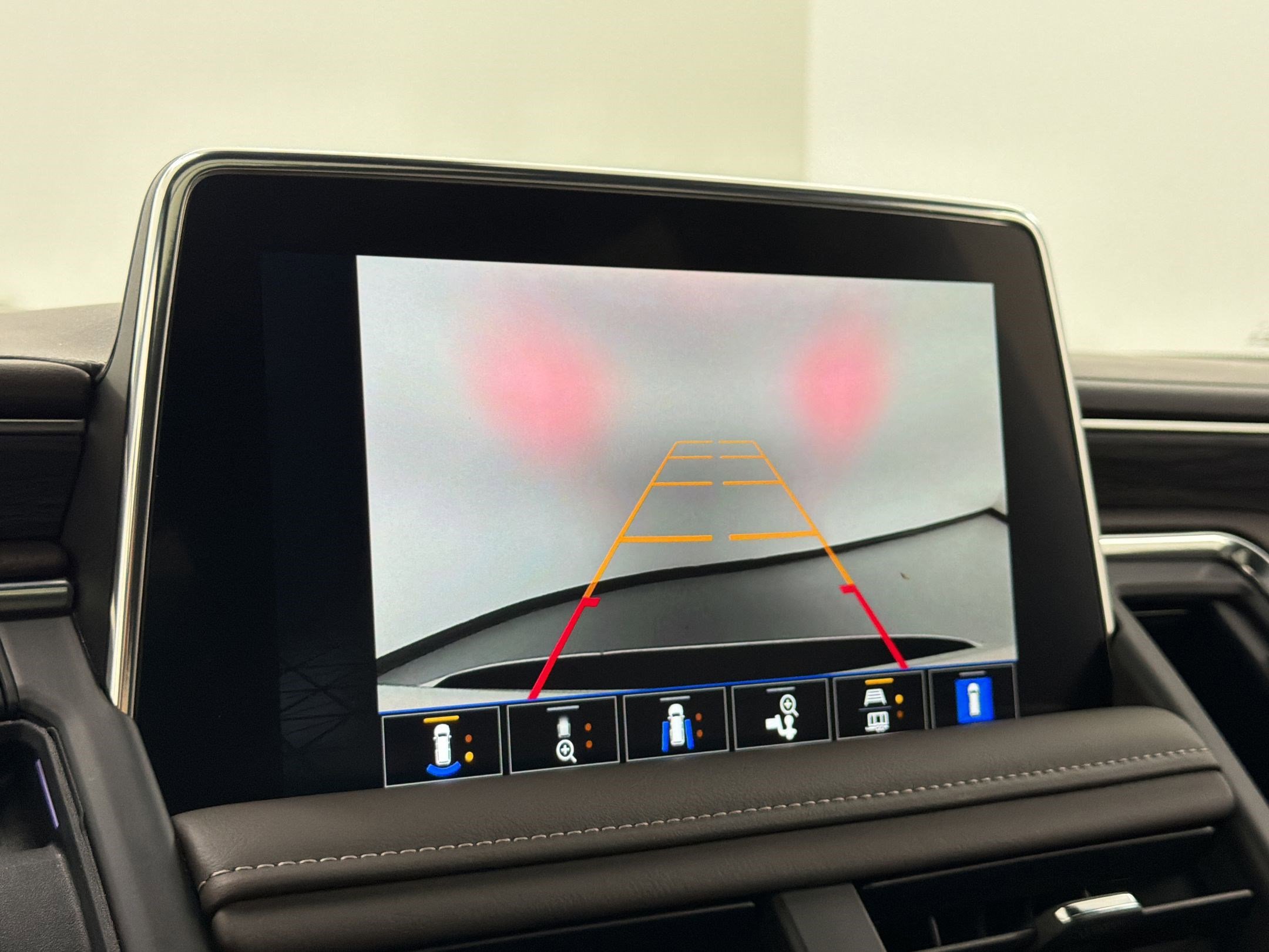 Used 2024 GMC Yukon XL SLT w/ SLT Premium Package AWD/4WD image 25