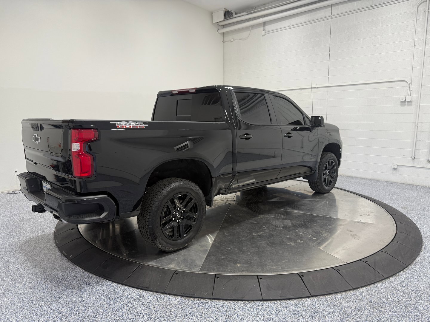 Used 2025 Chevrolet Silverado 1500 LT Trail Boss w/ LT Trail Boss Premium Package image 7