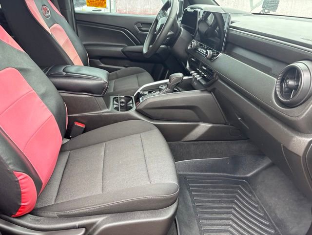 Used 2023 Chevrolet Colorado Trail Boss w/ Technology Package AWD/4WD image 15