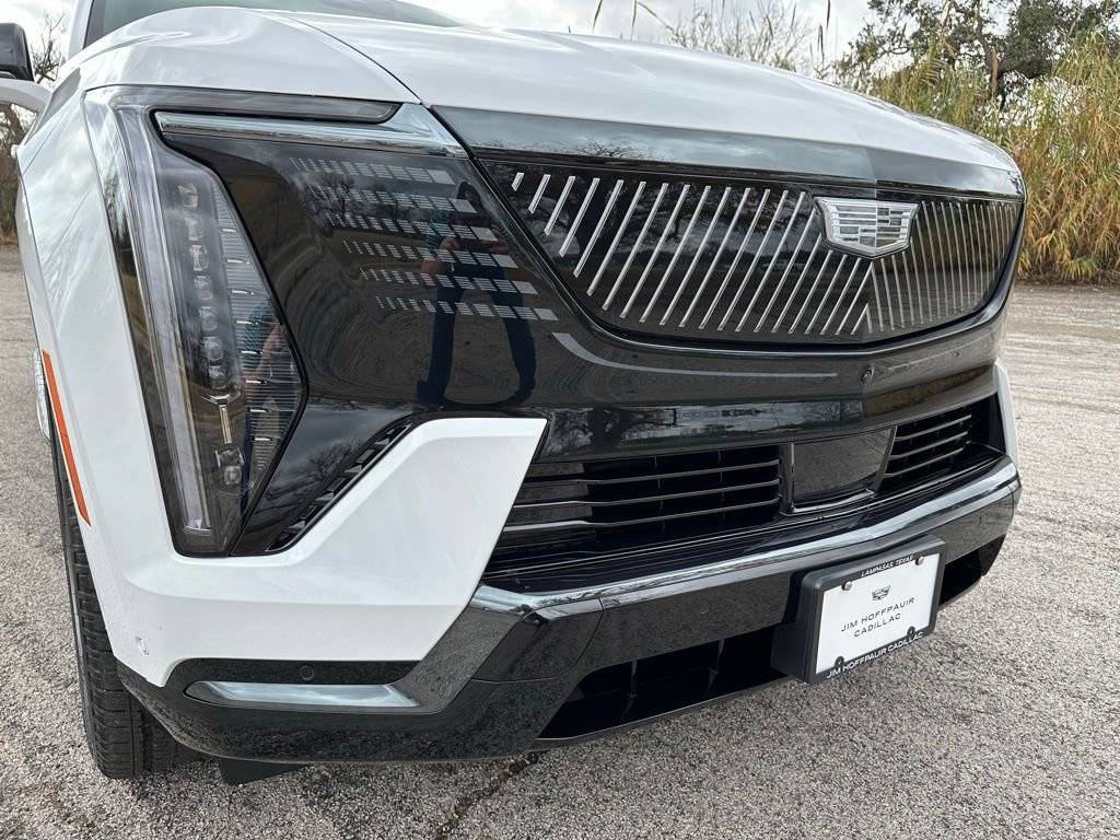 New 2025 Cadillac Escalade IQ Sport 1 w/ LPO, ONYX Package AWD/4WD image 44