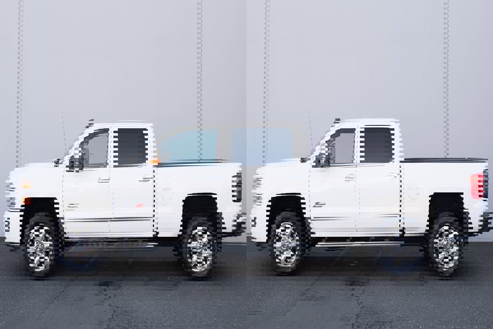 Used 2017 Chevrolet Silverado 2500 LTZ w/ Custom Sport Edition image 28