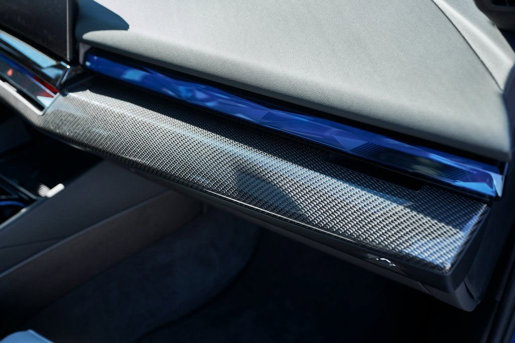 Used 2025 BMW M5 Touring image 38