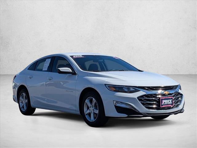 Used 2024 Chevrolet Malibu LT image 3