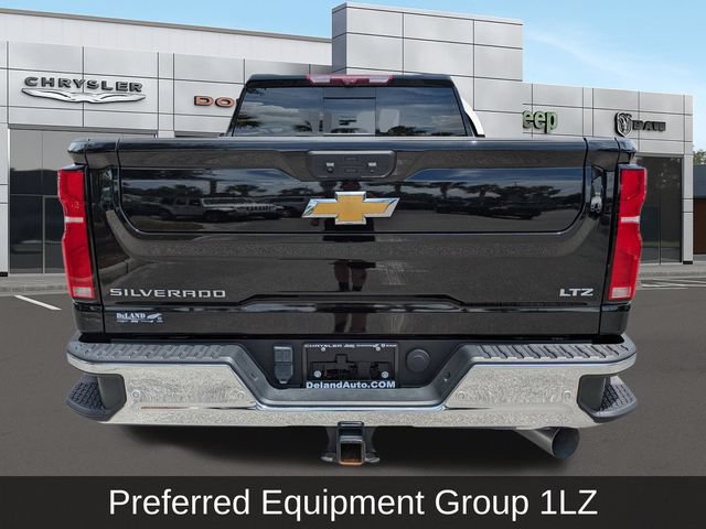 Used 2024 Chevrolet Silverado 2500 LTZ w/ LTZ Premium Package AWD/4WD image 4