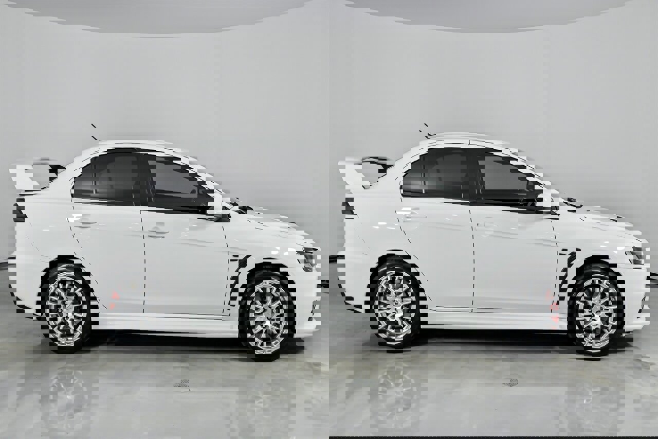 Used 2014 Mitsubishi Lancer Evolution GSR image 14