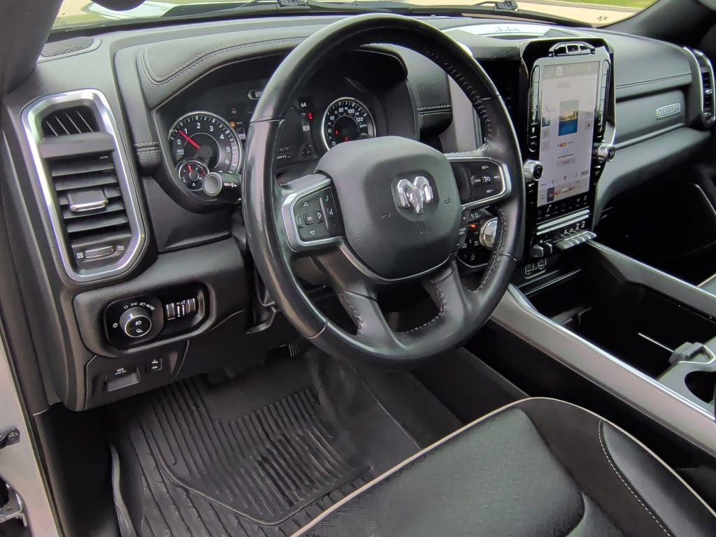 Used 2024 RAM 1500 Laramie AWD/4WD image 14