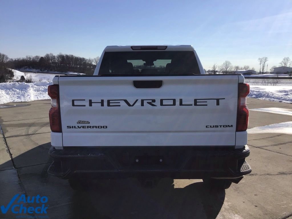 Used 2026 Chevrolet Silverado 1500 Custom Trail Boss w/ Turbomax Blackout Package image 4