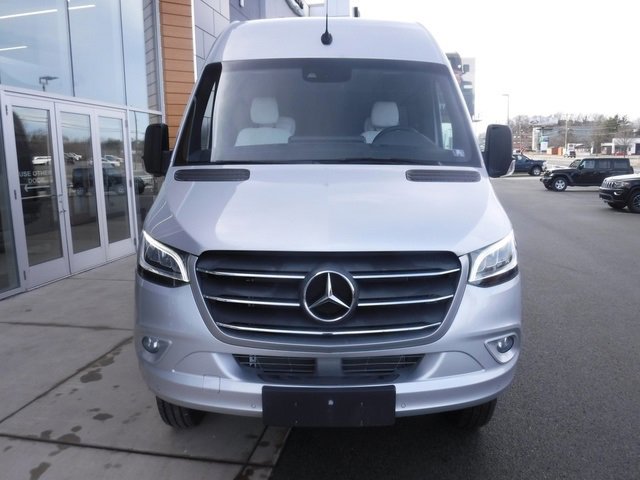 Used 2023 Mercedes-Benz Sprinter 3500 w/ Parking Package image 6
