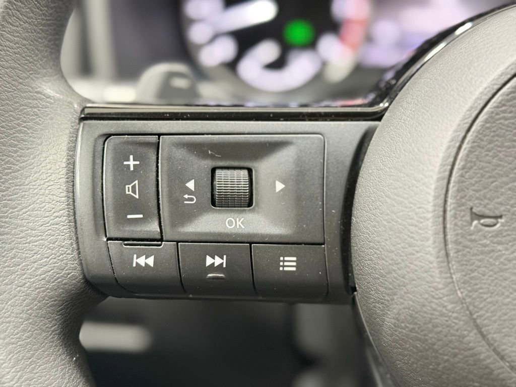 Used 2021 Nissan Rogue SV AWD/4WD image 24