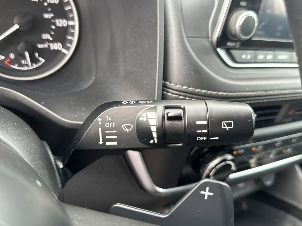 Used 2023 Nissan Rogue S FWD image 21