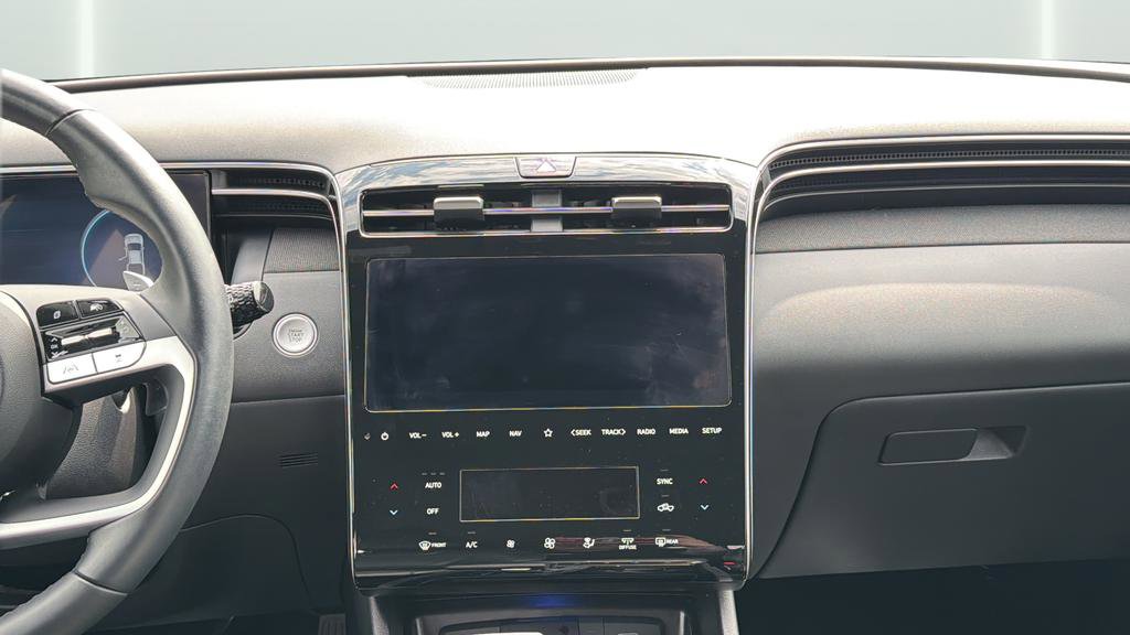 Used 2024 Hyundai Santa Cruz Limited image 18