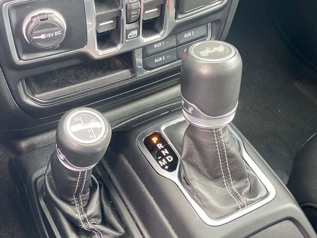 Used 2023 Jeep Wrangler Unlimited Sahara w/ Cold Weather Group AWD/4WD image 12